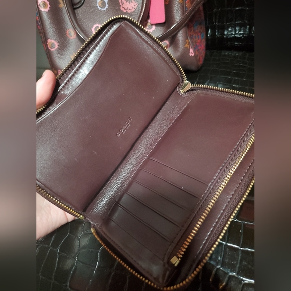 Coach Mini Floral Print Bennett Satchel and matching wallet - Picture 11 of 15